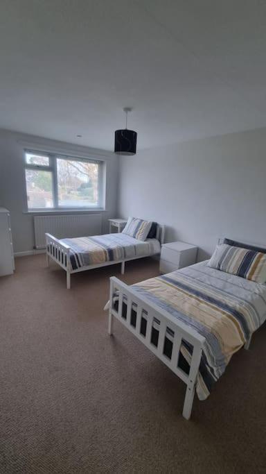Spacious Self Contained Flat In Superb Location Lymington Exteriér fotografie